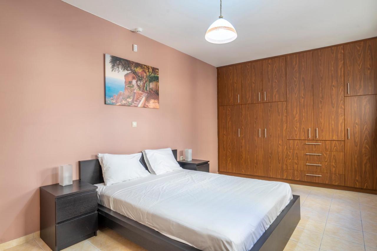 2 Bedroom Renovated Apartment With A View Athens Ngoại thất bức ảnh