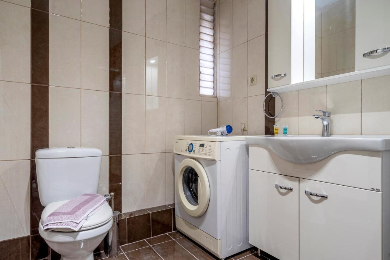 2 Bedroom Renovated Apartment With A View Athens Ngoại thất bức ảnh